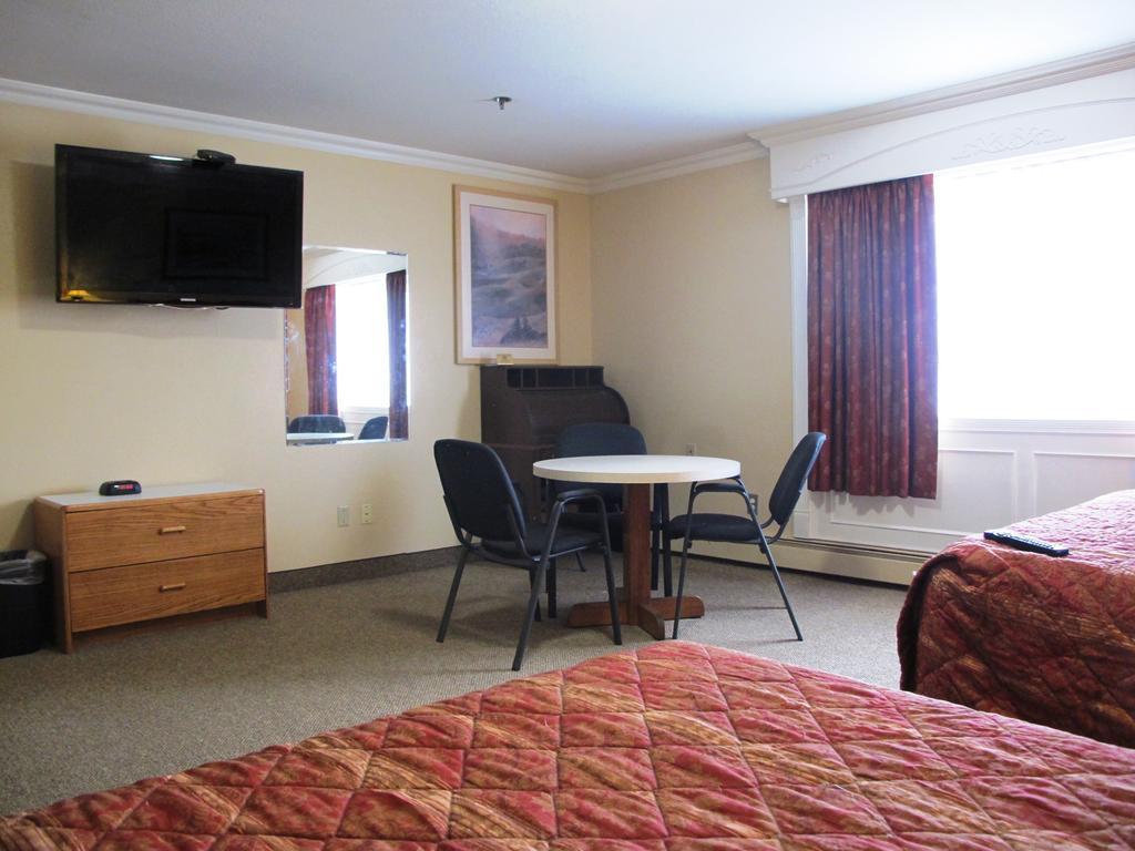 Motel Merrill Field 2*